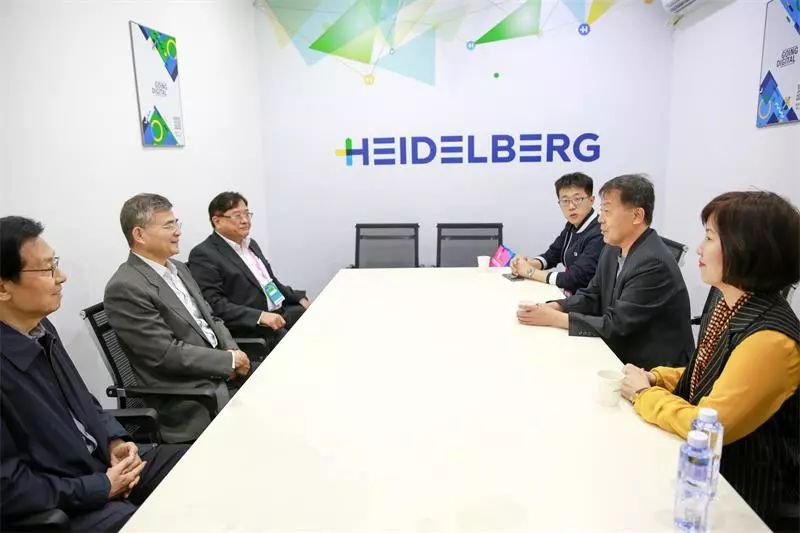 https://mmbiz.qpic.cn/mmbiz_jpg/ib3L0UtEV9KxAVJVboj1Rb3YhKBHoDKu1JRWHV7ghUKQJUvAOh1icvP7oUxDrnTcvFH3FBhZgAKqyrjyCsjYmXNw/640?wx_fmt=jpeg&wxfrom=5&wx_lazy=1&wx_co=1
