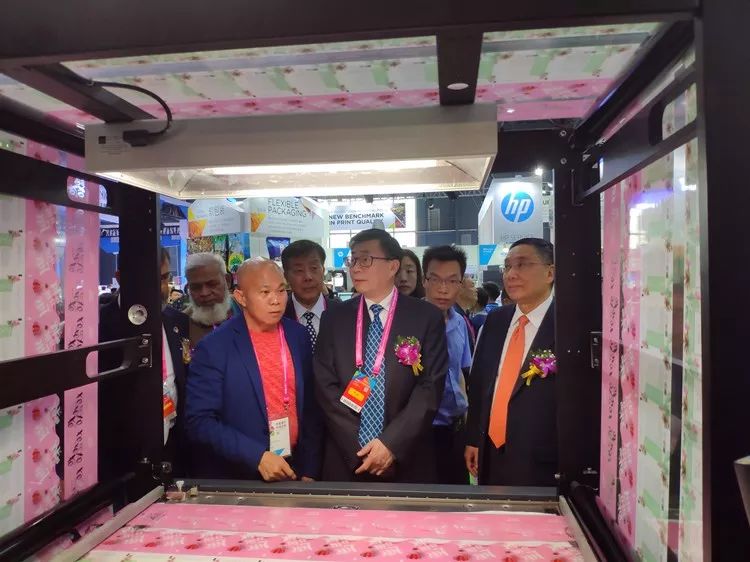 https://mmbiz.qpic.cn/mmbiz_jpg/ib3L0UtEV9KwOHXyLfoXpCIhvv1ib0pYfsr6iaIzurdEpwrFMRKP3STjN2aUBibQuUb0r92YuKmTibeM7ibR6qzS2uug/640?wx_fmt=jpeg&wxfrom=5&wx_lazy=1&wx_co=1