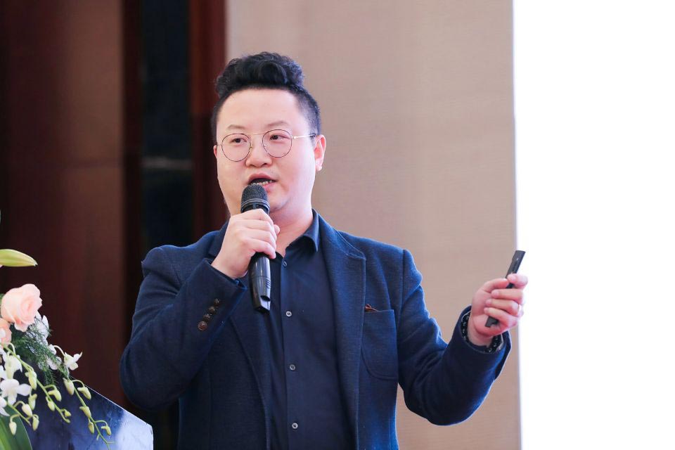 演讲嘉宾 王骏.jpg